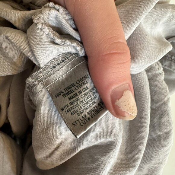 Bella Dahl halter style defined waist romper size small E40 - Picture 10 of 10